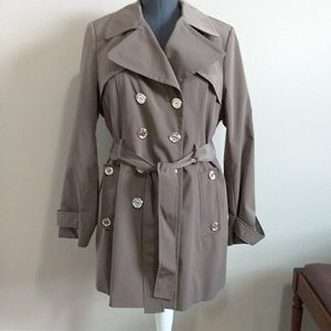 Calvin Klein gently used trench coat. Size L.